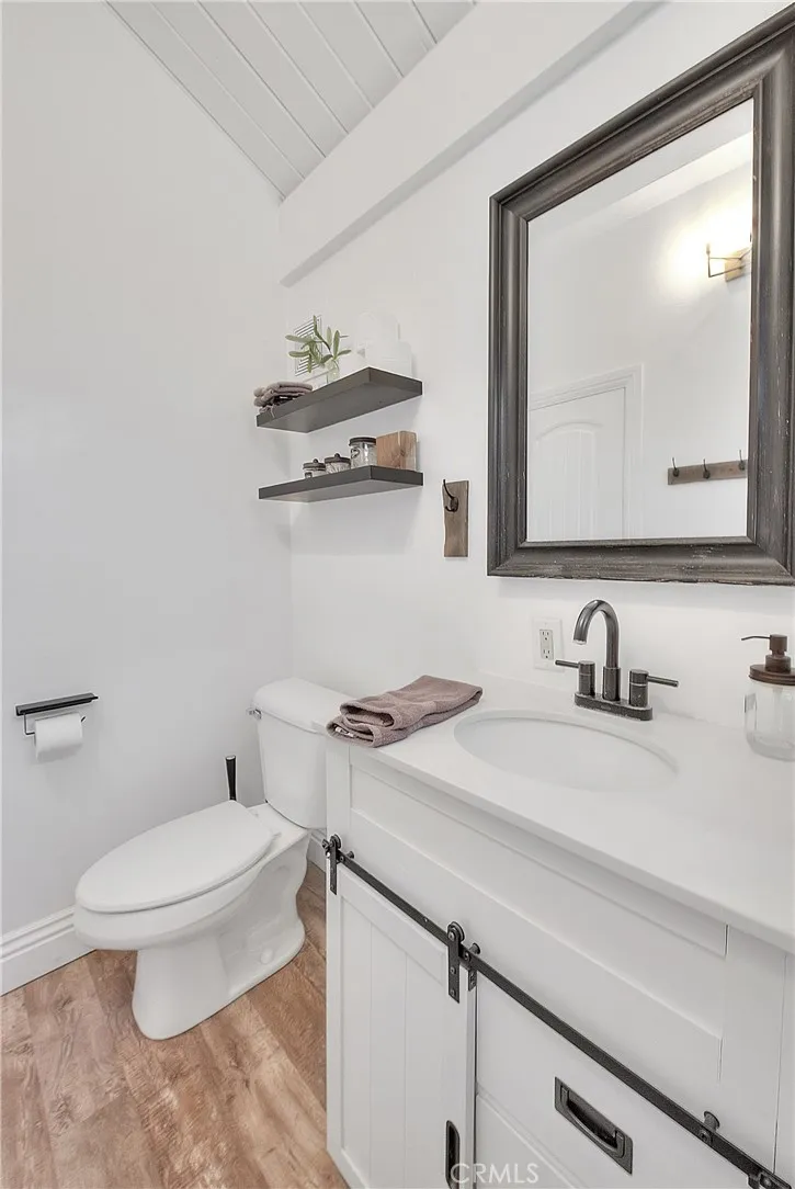 346 San Bernardino Avenue Sugarloaf, CA 92386