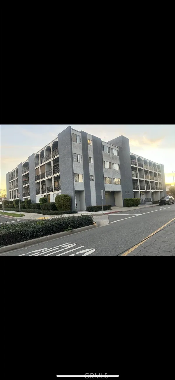 4595 California ave.