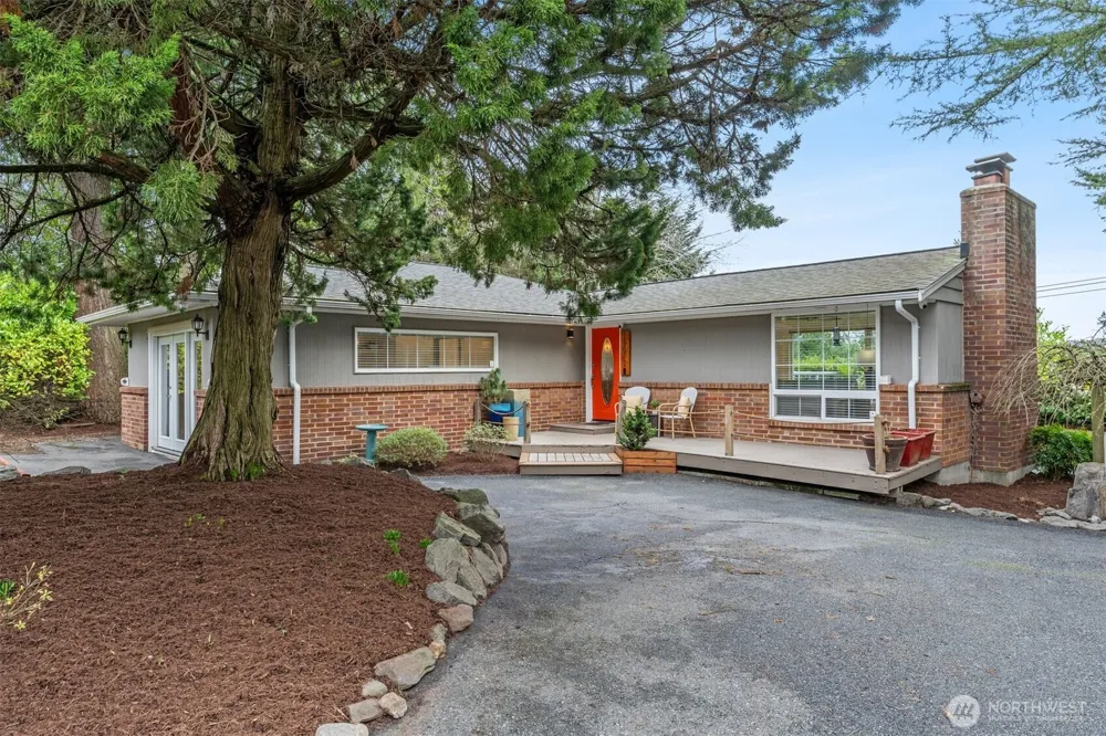 15612 38th Avenue NE