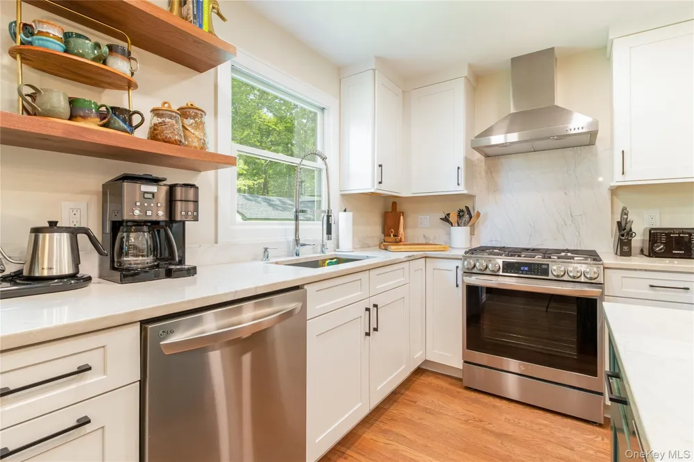 1850 Rocky Point Road East Marion, NY 11939