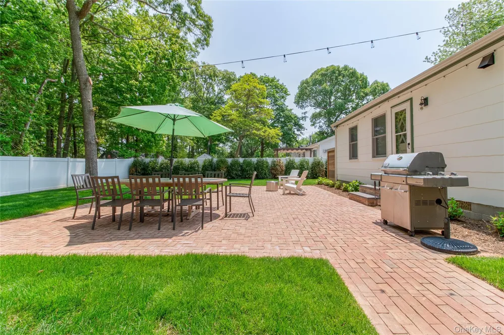 1850 Rocky Point Road East Marion, NY 11939