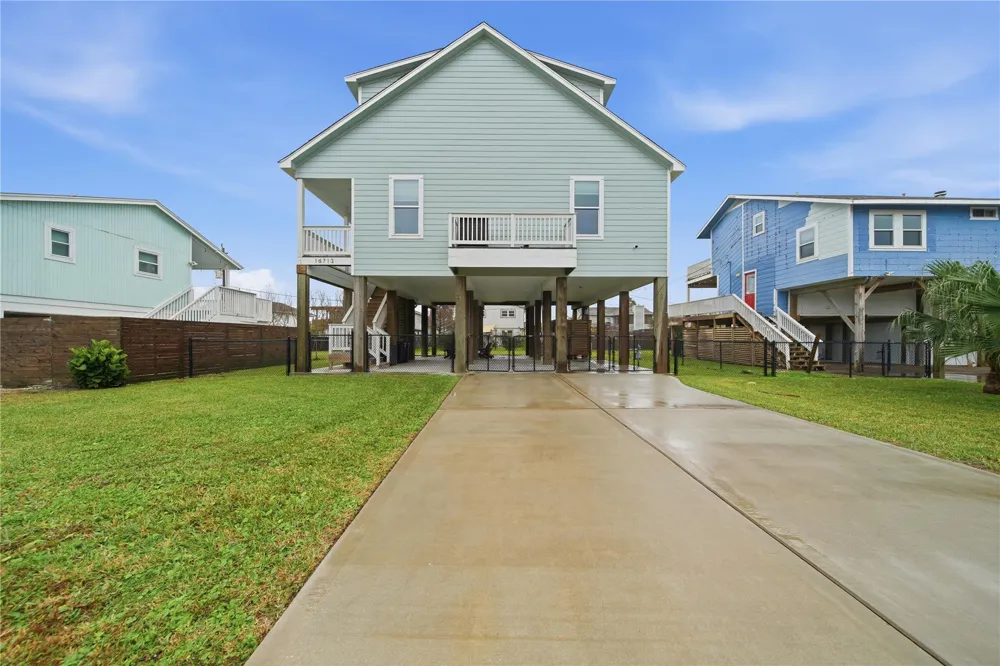 16713 Moby Dick Jamaica Beach, TX 77554