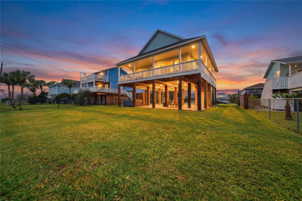 16713 Moby Dick Jamaica Beach, TX 77554