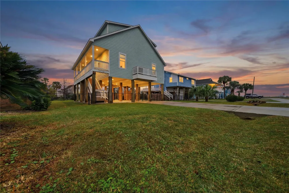 16713 Moby Dick Jamaica Beach, TX 77554