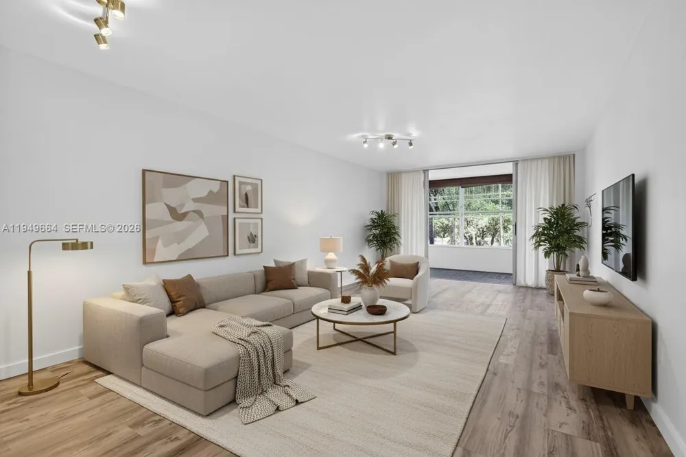 1501 NE 191st St #C212