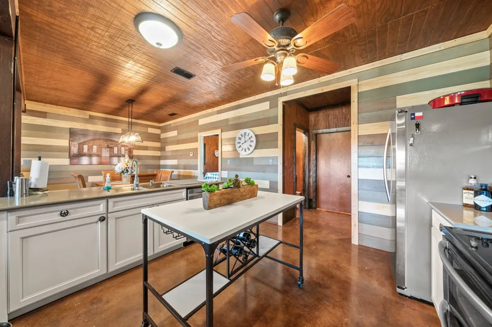 3259 Schumann Road Stonewall, TX 78671