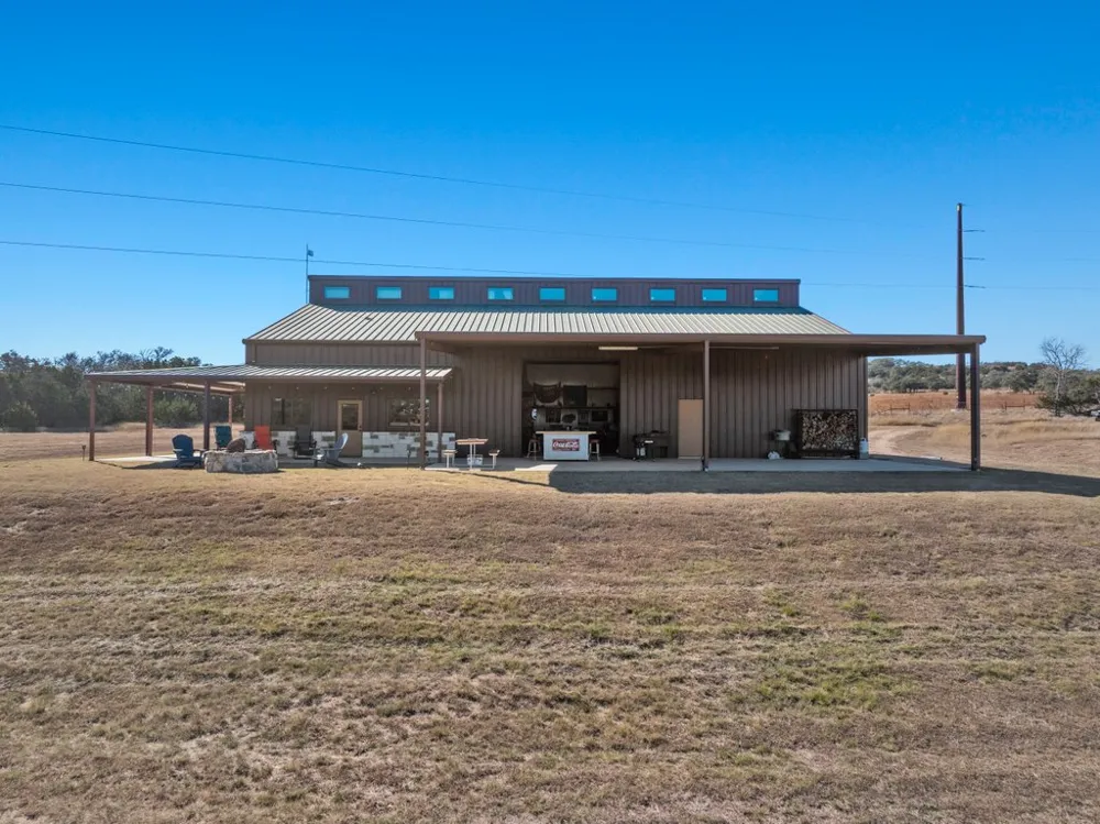 3259 Schumann Road Stonewall, TX 78671