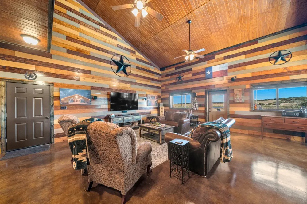 3259 Schumann Road Stonewall, TX 78671