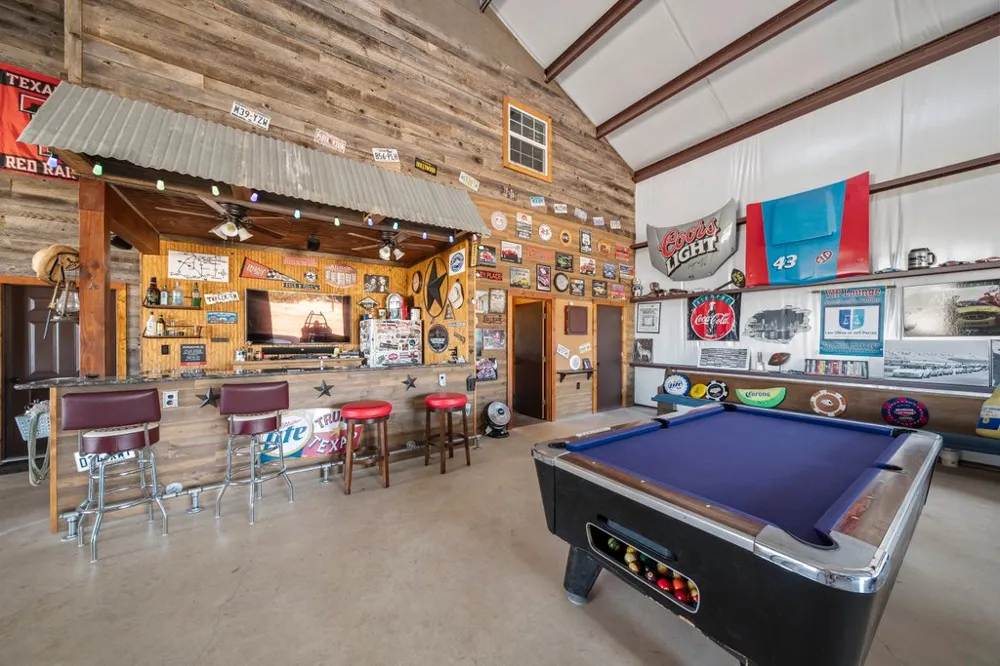 3259 Schumann Road Stonewall, TX 78671