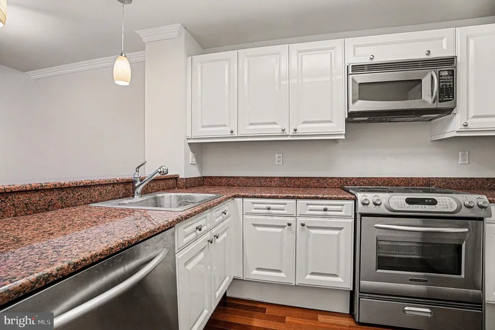 1500 CHESTNUT STREET #8C Philadelphia, PA 19102