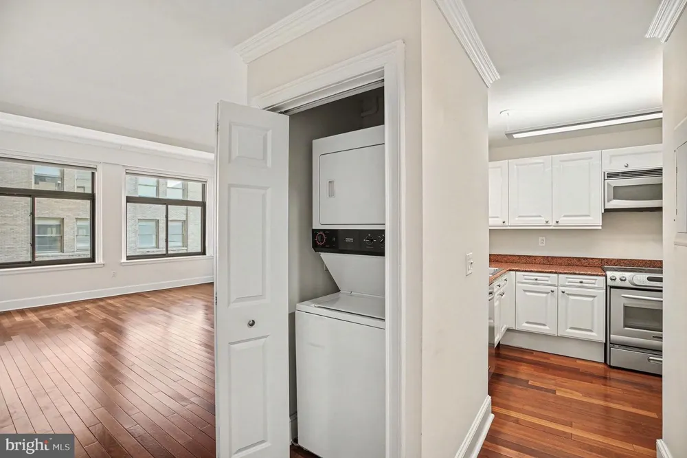 1500 CHESTNUT STREET #8C Philadelphia, PA 19102