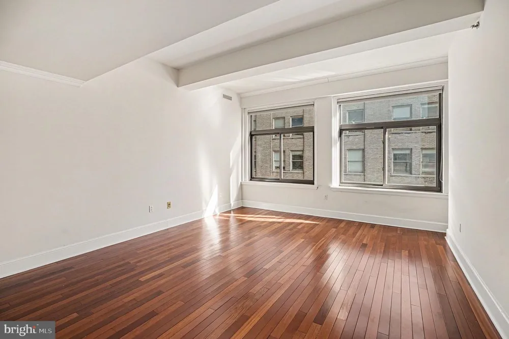 1500 CHESTNUT STREET #8C Philadelphia, PA 19102
