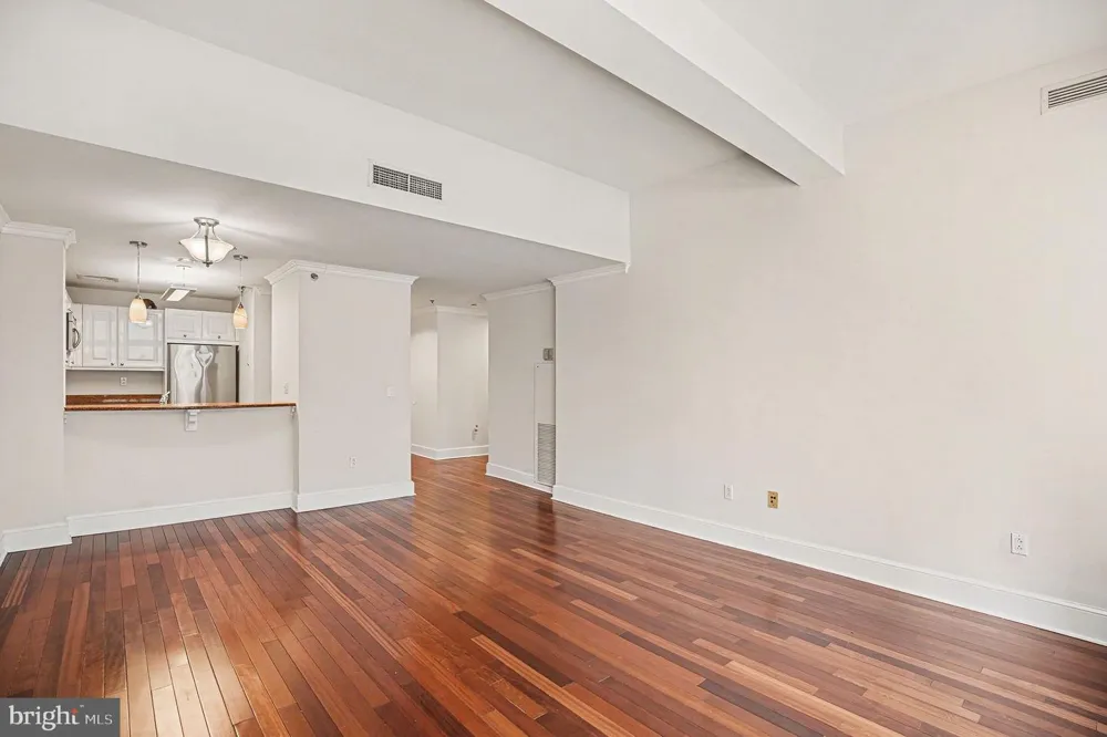 1500 CHESTNUT STREET #8C Philadelphia, PA 19102