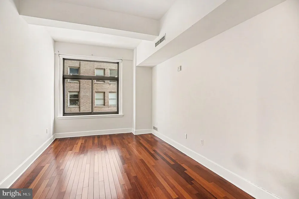 1500 CHESTNUT STREET #8C Philadelphia, PA 19102