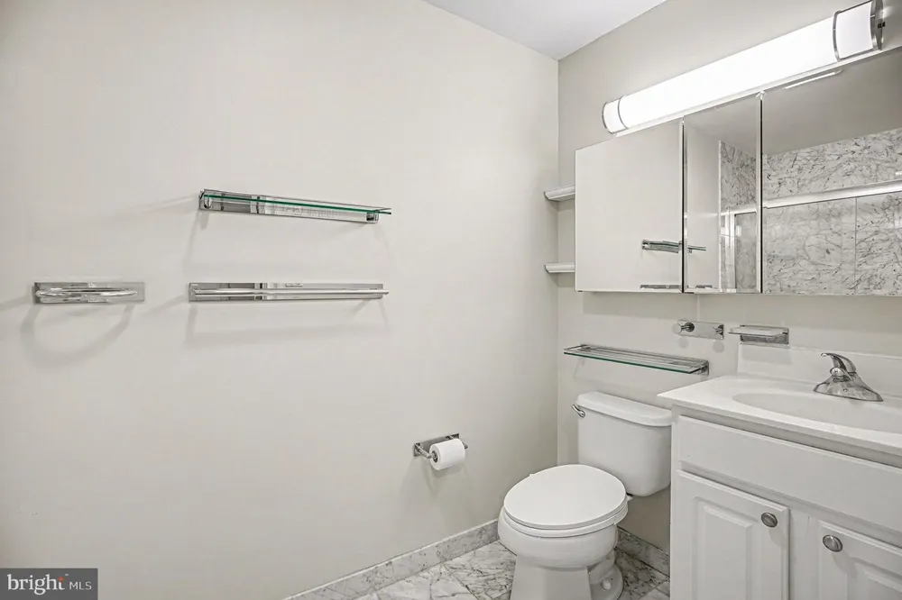 1500 CHESTNUT STREET #8C Philadelphia, PA 19102