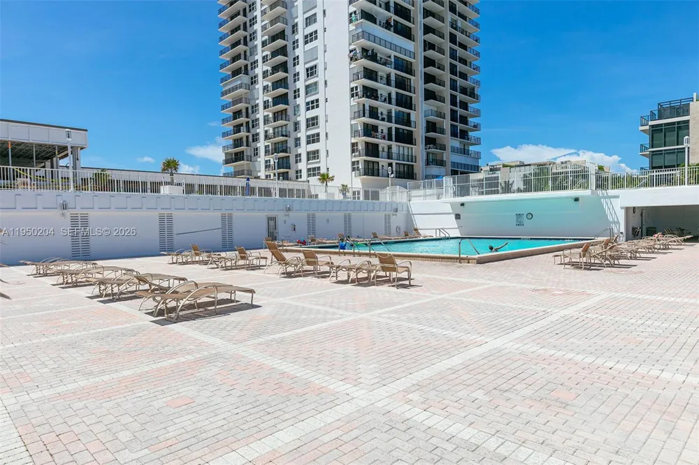 2401 S Ocean Dr #PH-A4 Hollywood, FL 33019