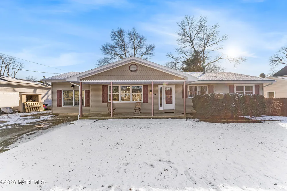 1917 Red Cedar Street