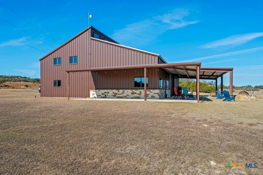 3259 Schumann Road Stonewall, TX 78671