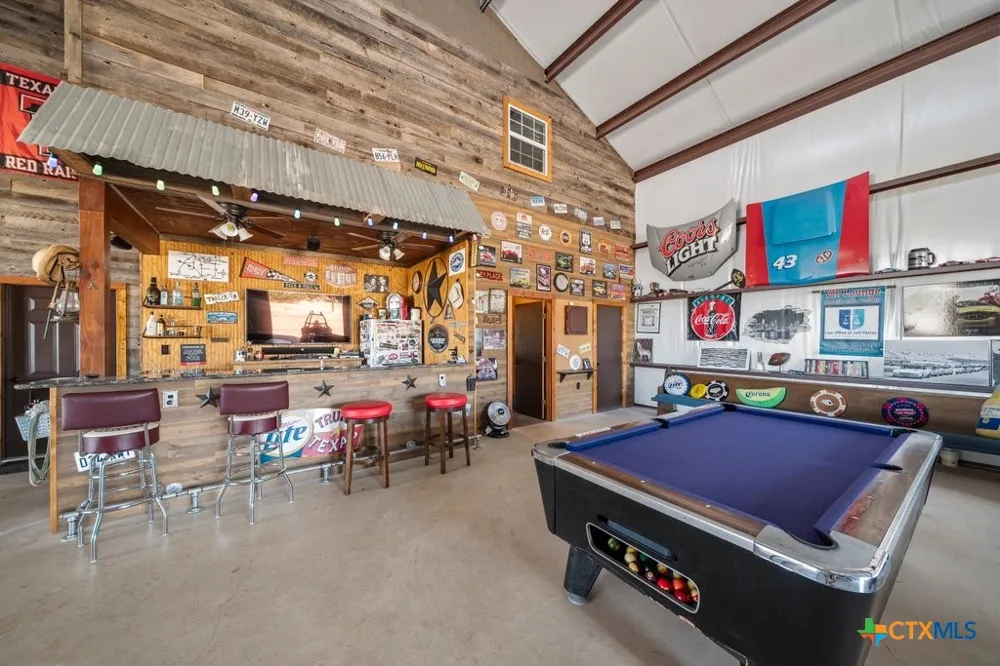 3259 Schumann Road Stonewall, TX 78671