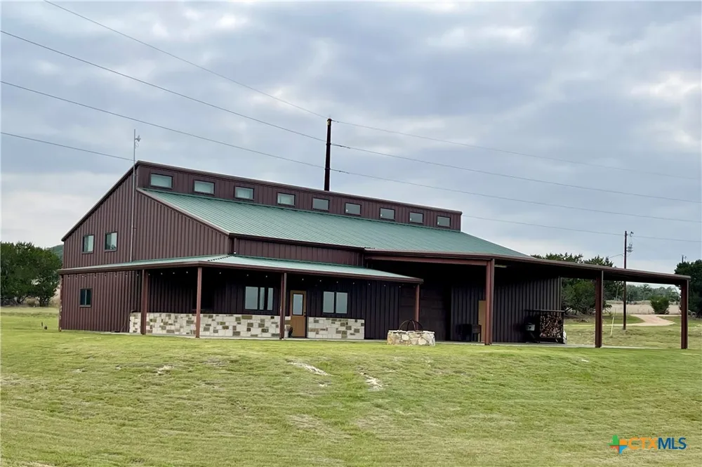 3259 Schumann Road Stonewall, TX 78671
