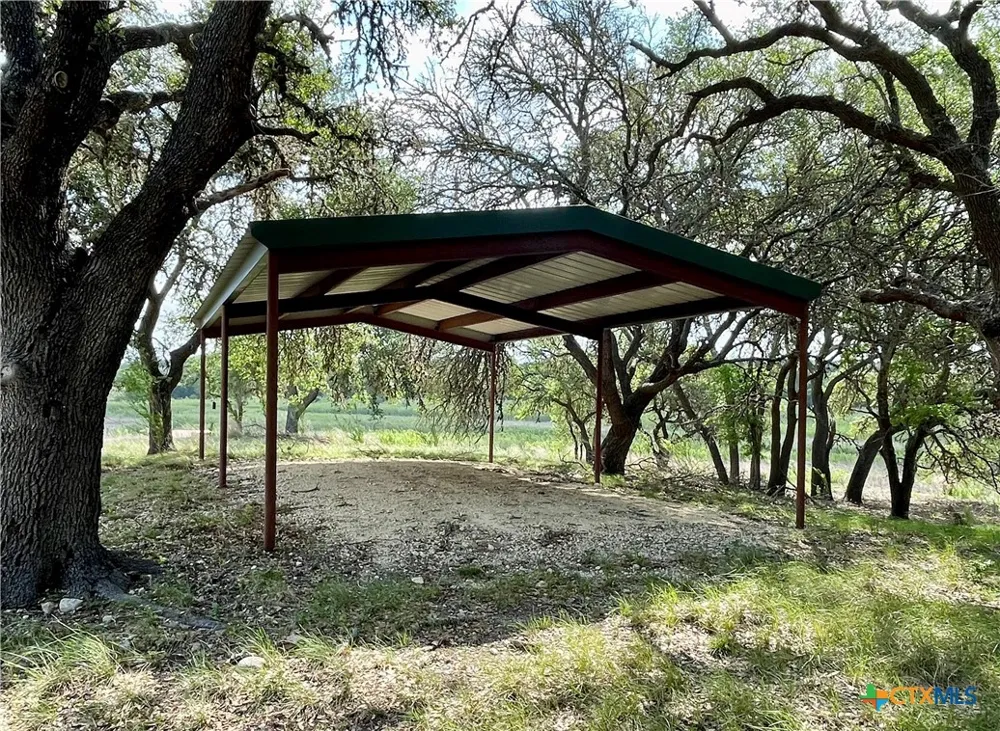 3259 Schumann Road Stonewall, TX 78671