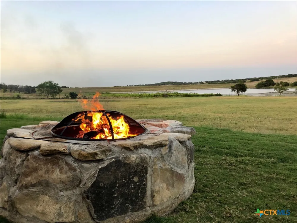 3259 Schumann Road Stonewall, TX 78671