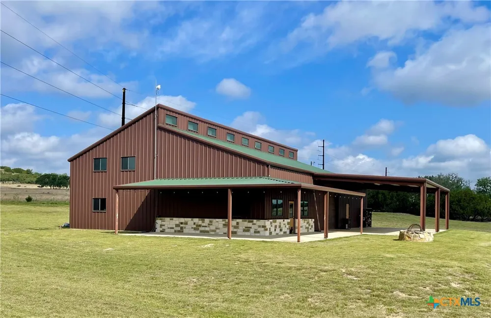 3259 Schumann Road Stonewall, TX 78671