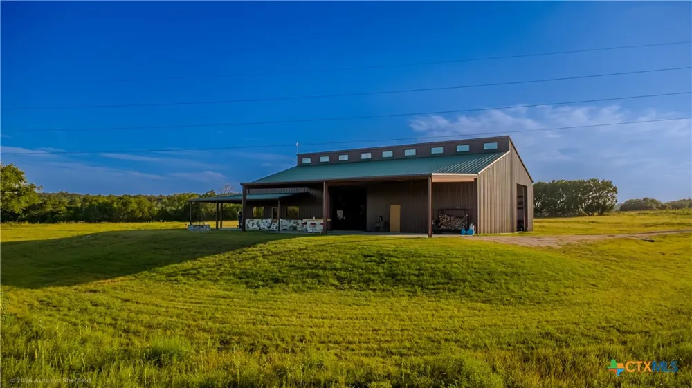 3259 Schumann Road Stonewall, TX 78671