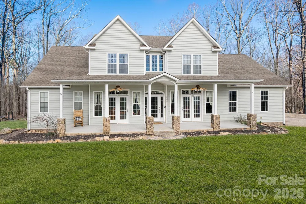 3272 Oak Ridge Circle