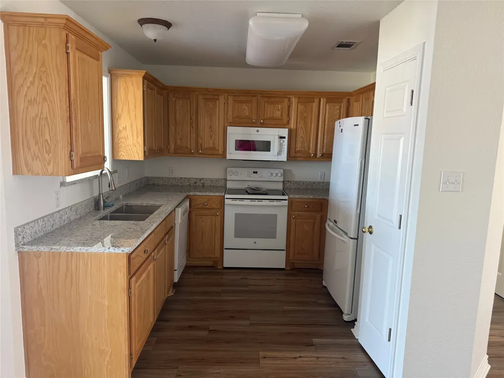 1451 Lakeside Trail Whitney, TX 76692