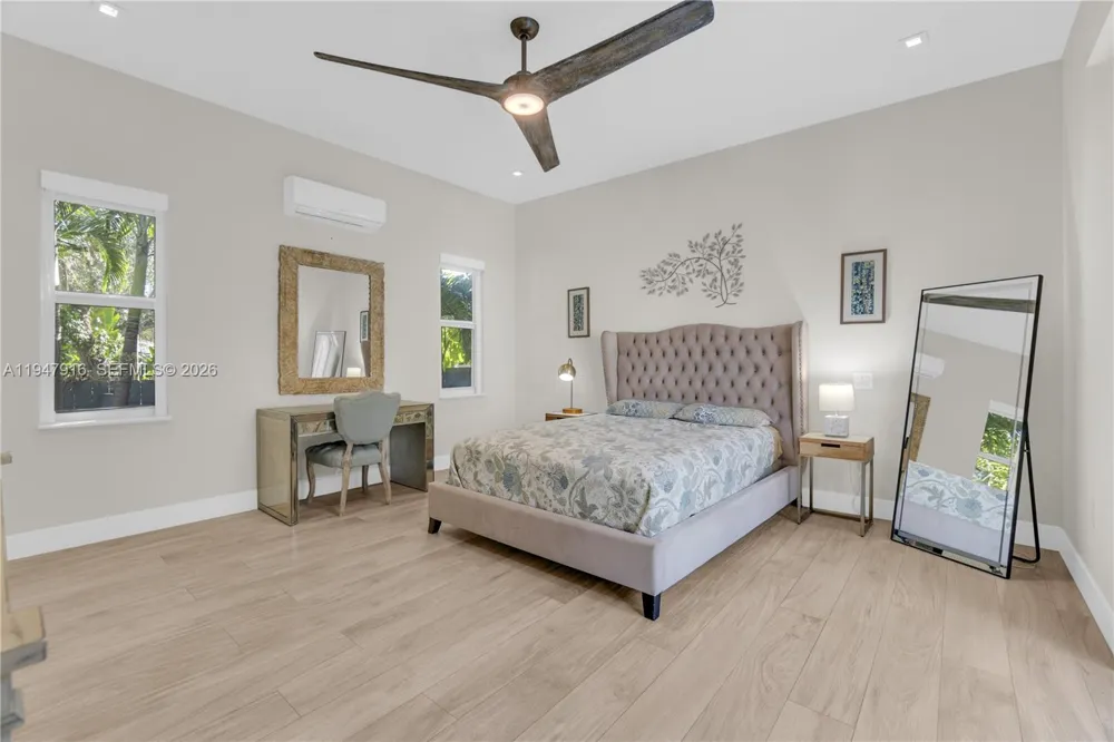 760 NE 115th St Biscayne Park, FL 33161