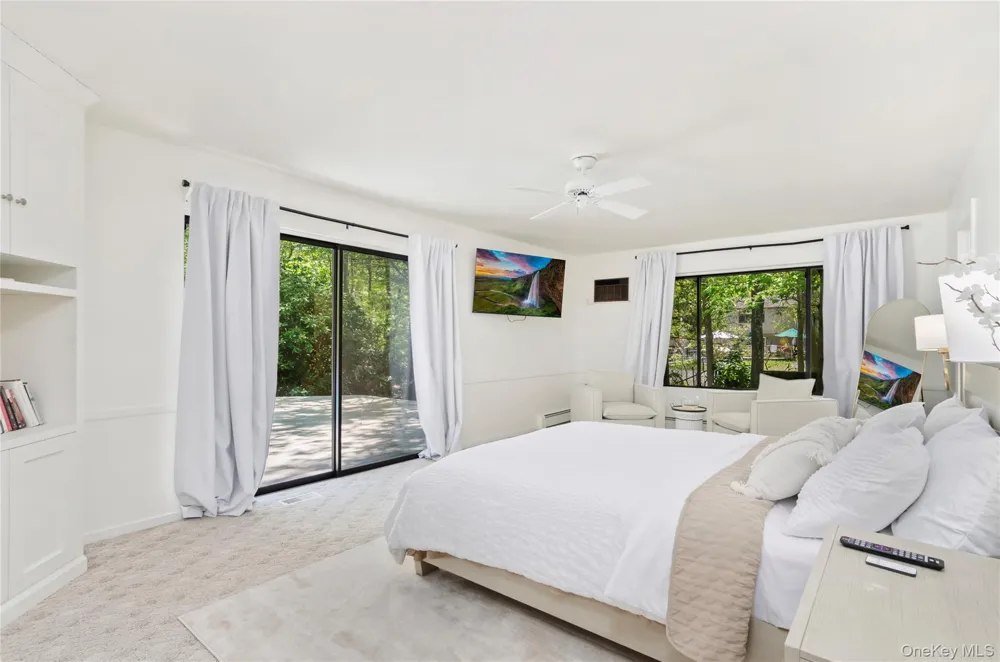 24 Quarter Road Westhampton, NY 11977