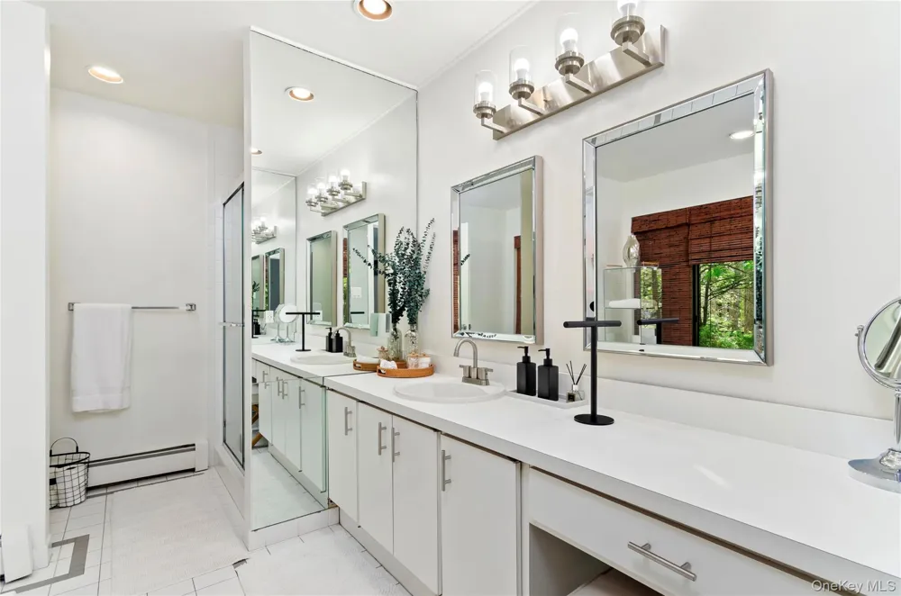 24 Quarter Road Westhampton, NY 11977