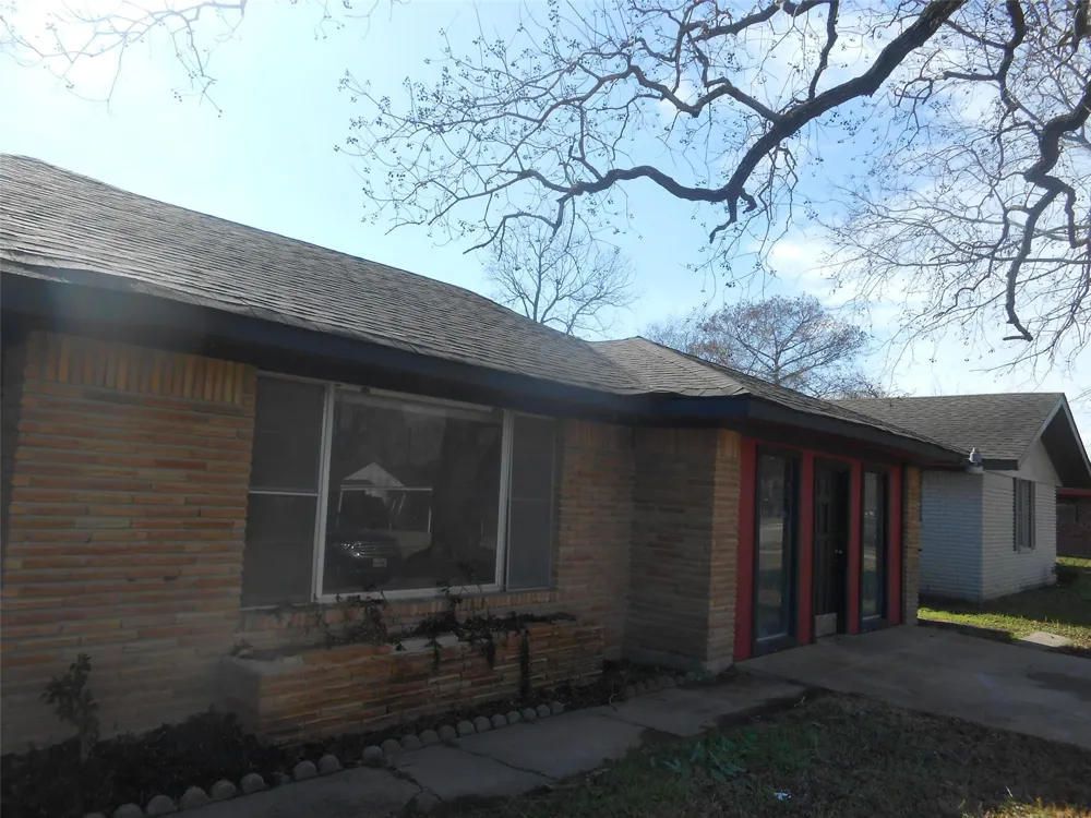 2711 Knotty Oaks Trail South Houston, TX 77045