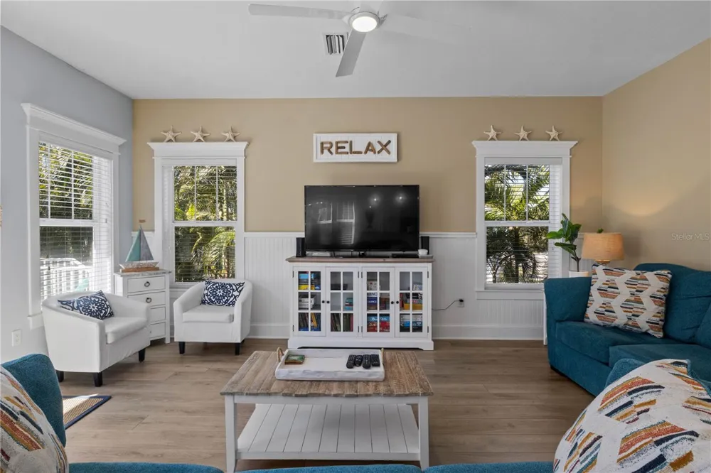 6908 HOLMES BOULEVARD Holmes Beach, FL 34217