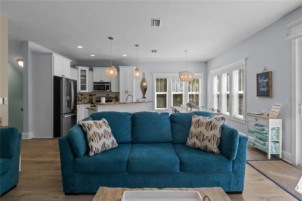 6908 HOLMES BOULEVARD Holmes Beach, FL 34217