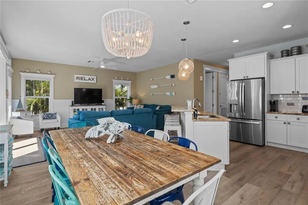 6908 HOLMES BOULEVARD Holmes Beach, FL 34217