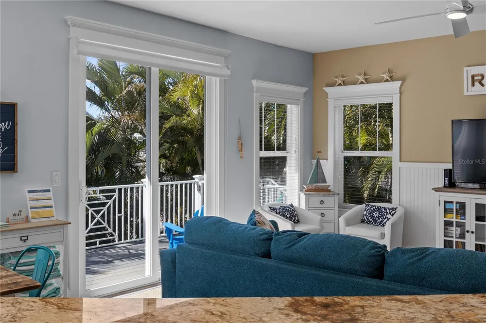 6908 HOLMES BOULEVARD Holmes Beach, FL 34217