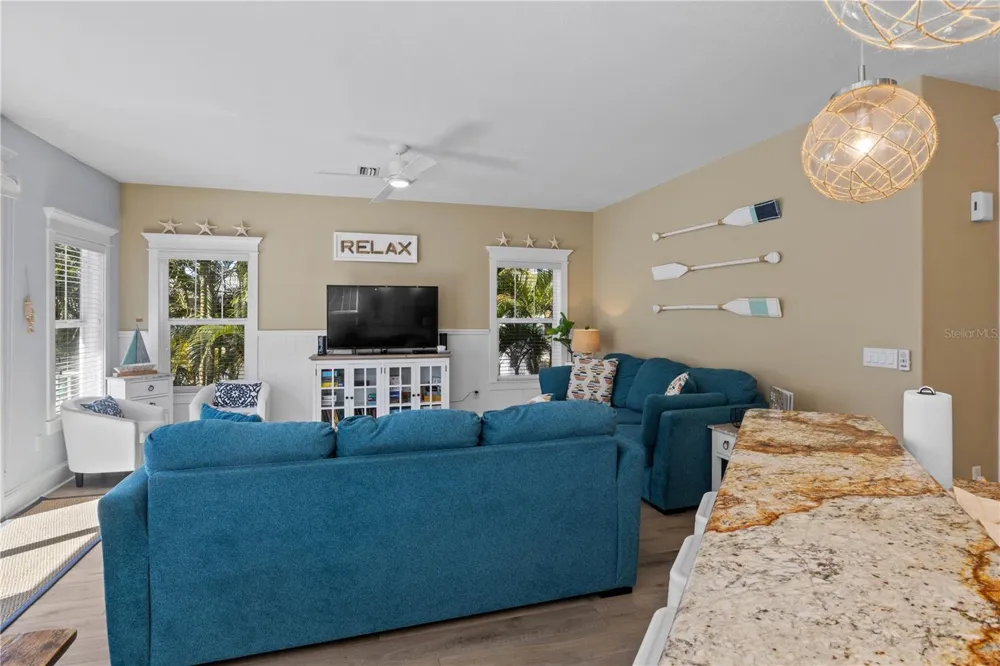 6908 HOLMES BOULEVARD Holmes Beach, FL 34217