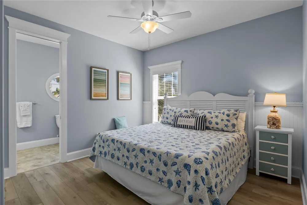 6908 HOLMES BOULEVARD Holmes Beach, FL 34217