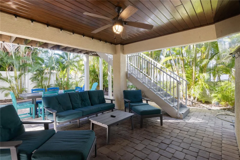 6908 HOLMES BOULEVARD Holmes Beach, FL 34217