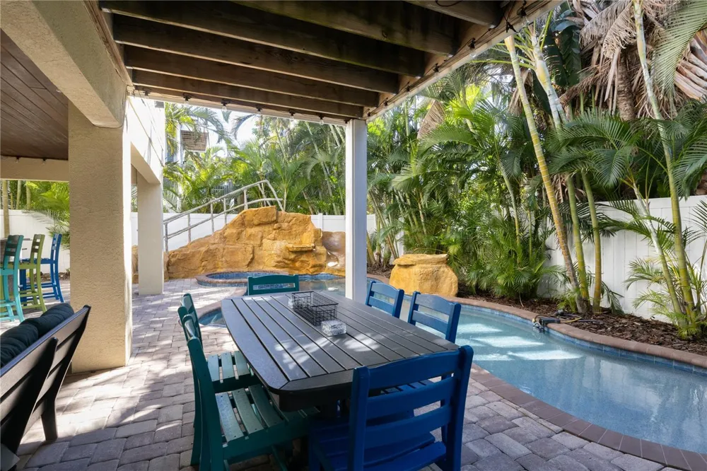 6908 HOLMES BOULEVARD Holmes Beach, FL 34217