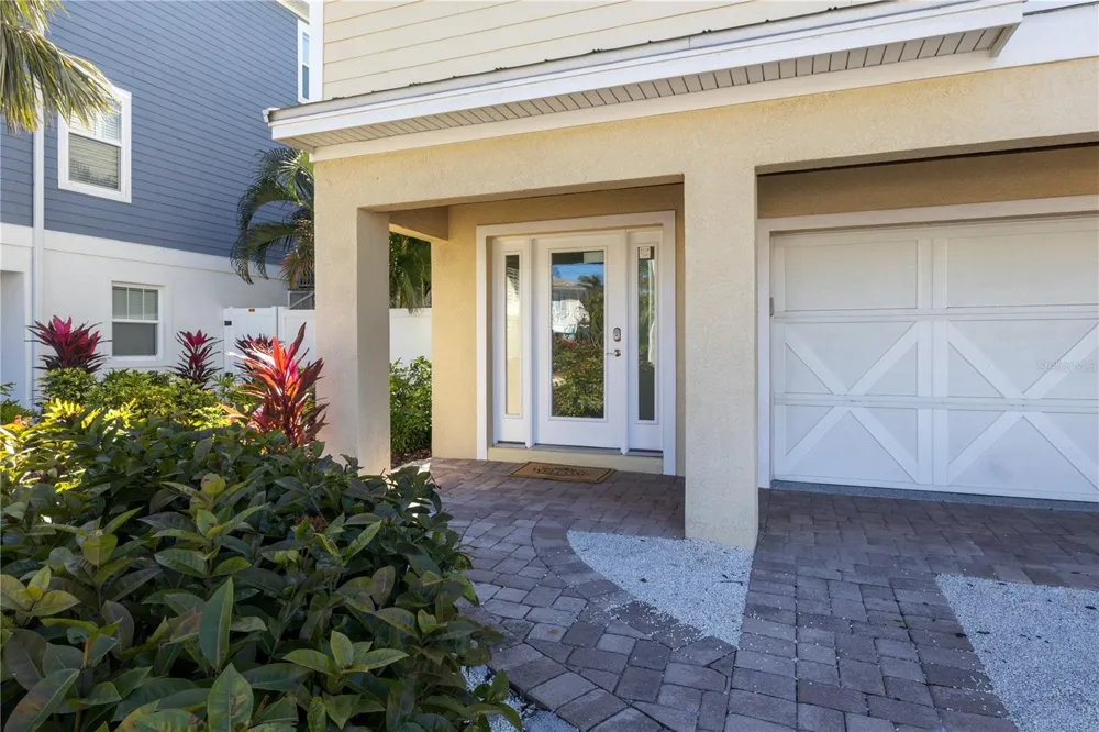 6908 HOLMES BOULEVARD Holmes Beach, FL 34217