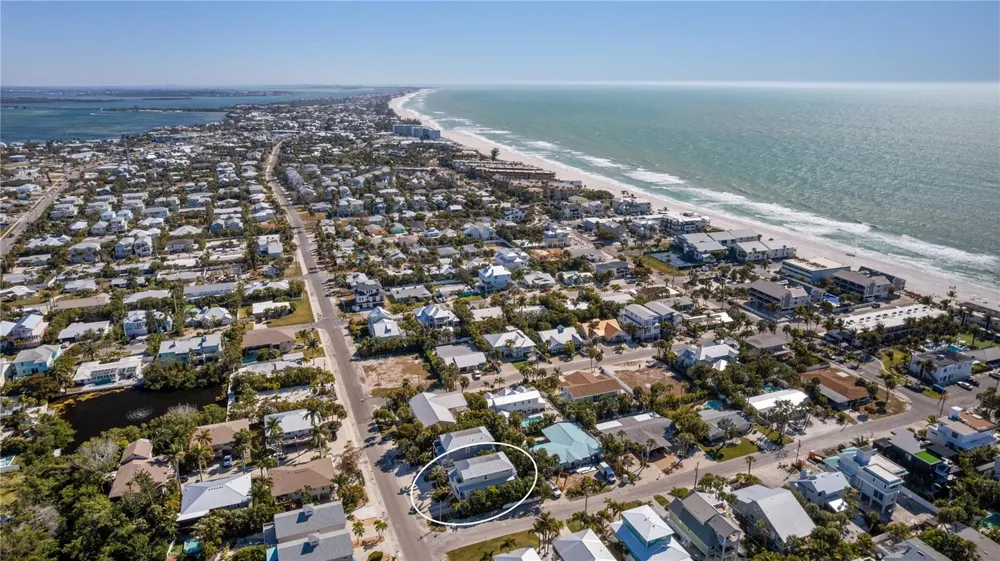 6908 HOLMES BOULEVARD Holmes Beach, FL 34217