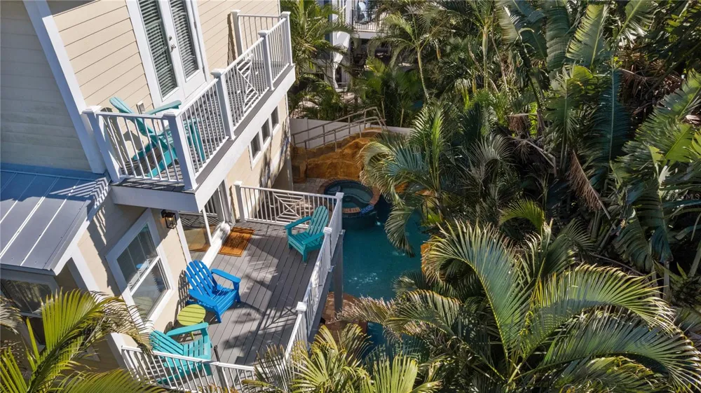 6908 HOLMES BOULEVARD Holmes Beach, FL 34217