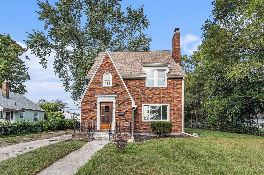 49 La Vista Boulevard