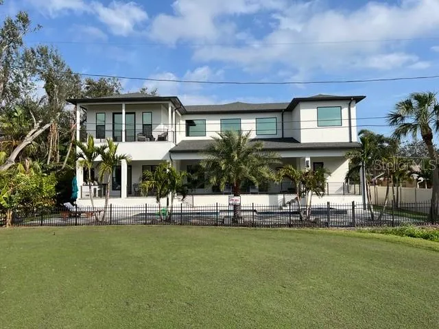 790 CORDOVA BOULEVARD NE St Petersburg, FL 33704