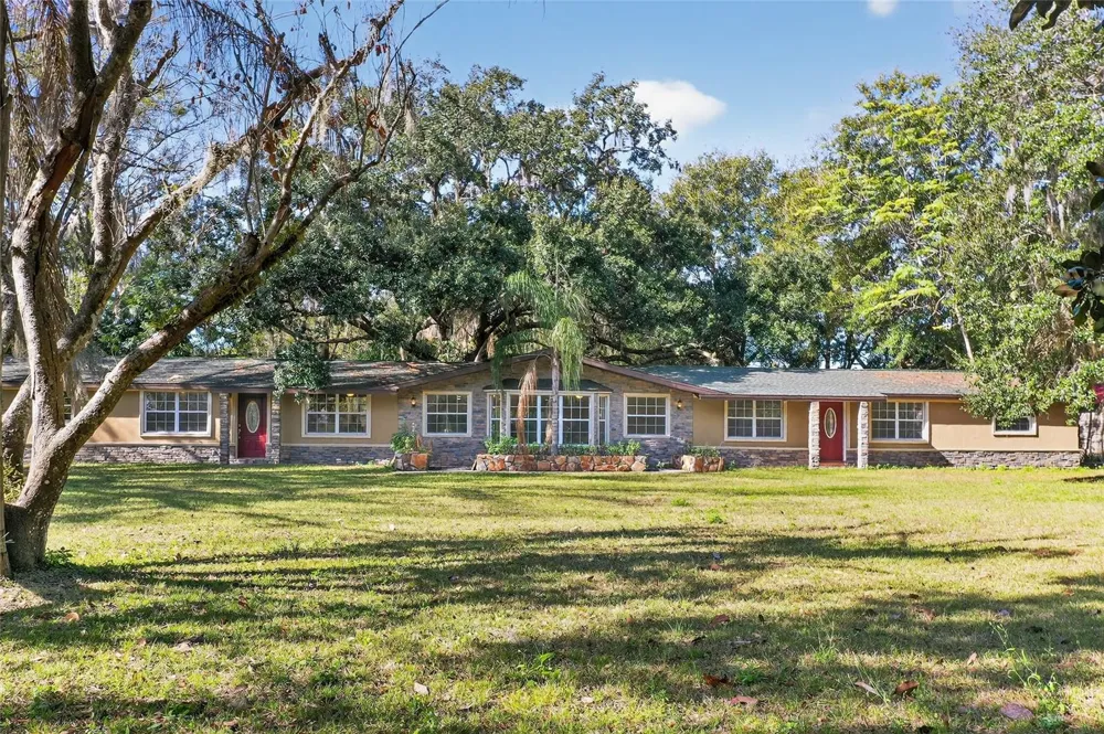 17220 ESTES ROAD Lutz, FL 33548