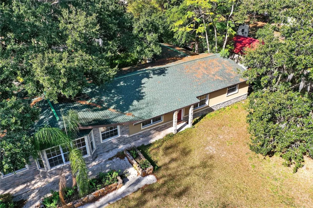 17220 ESTES ROAD Lutz, FL 33548