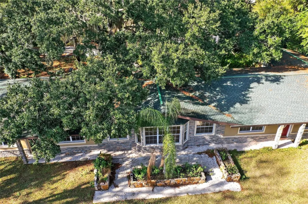 17220 ESTES ROAD Lutz, FL 33548